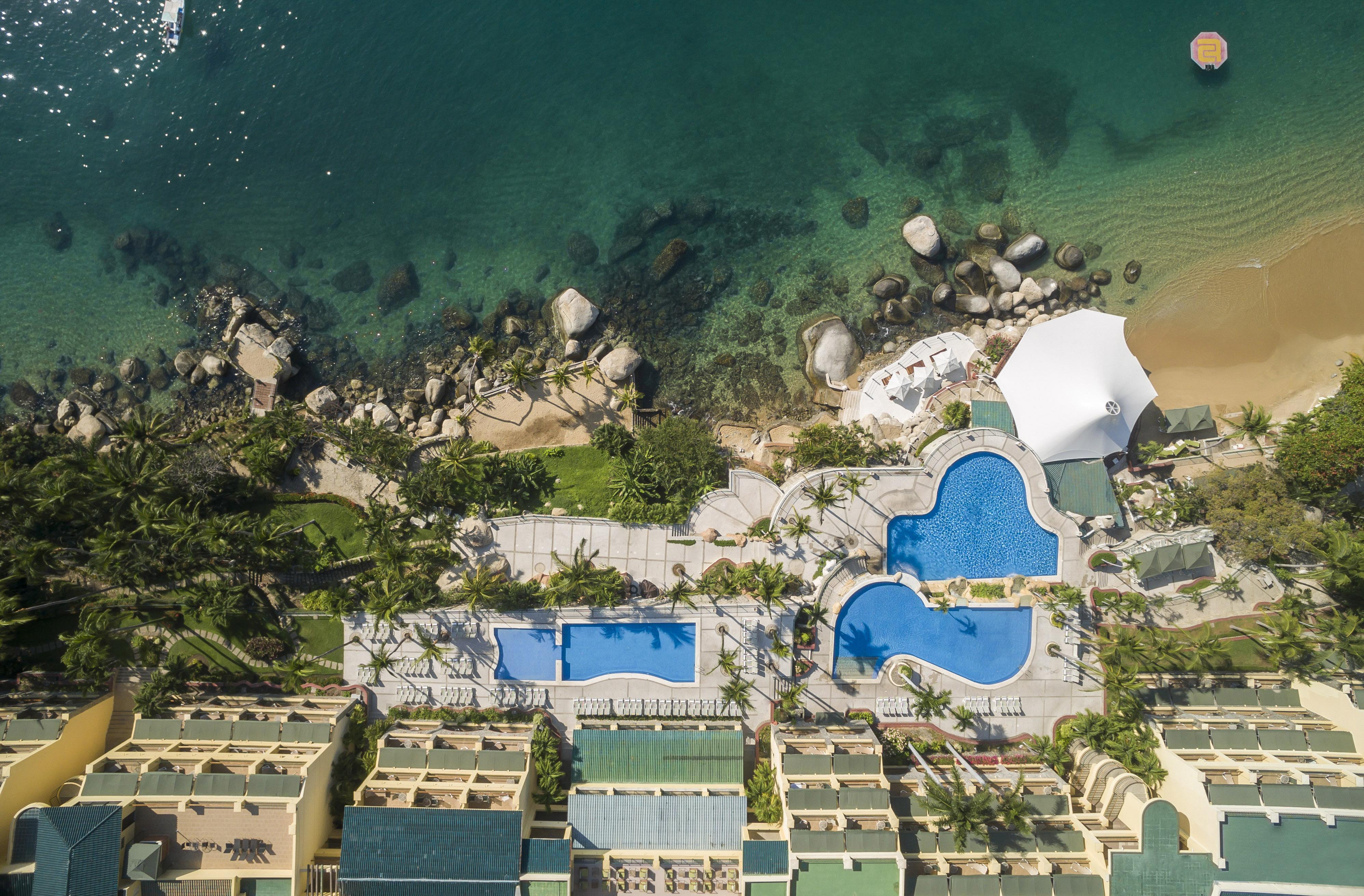 Hotel Camino Real Acapulco Diamante Exterior foto Aerial view of the resort