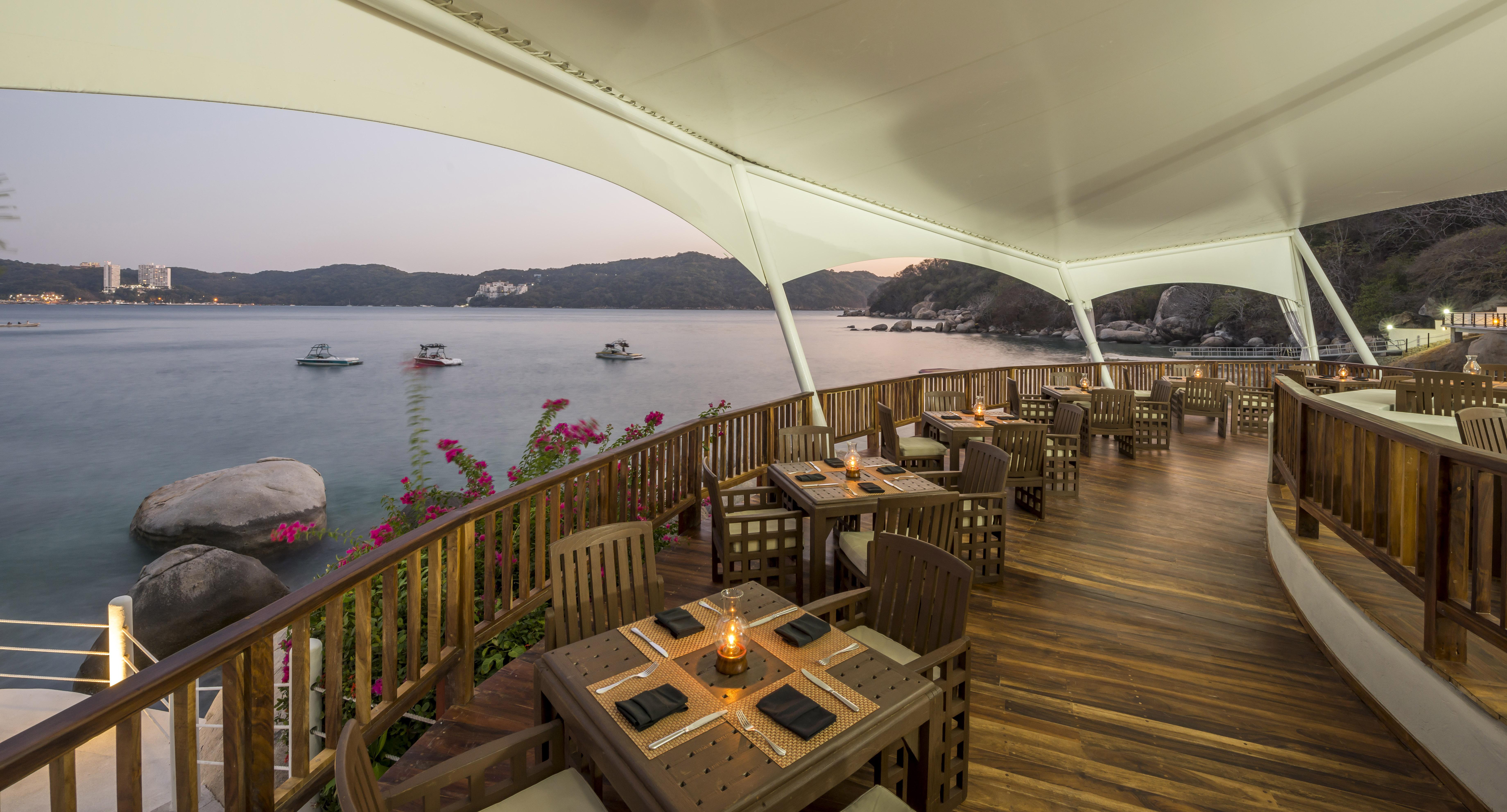 Hotel Camino Real Acapulco Diamante Exterior foto The restaurant at the Mandarin Oriental, Sanya