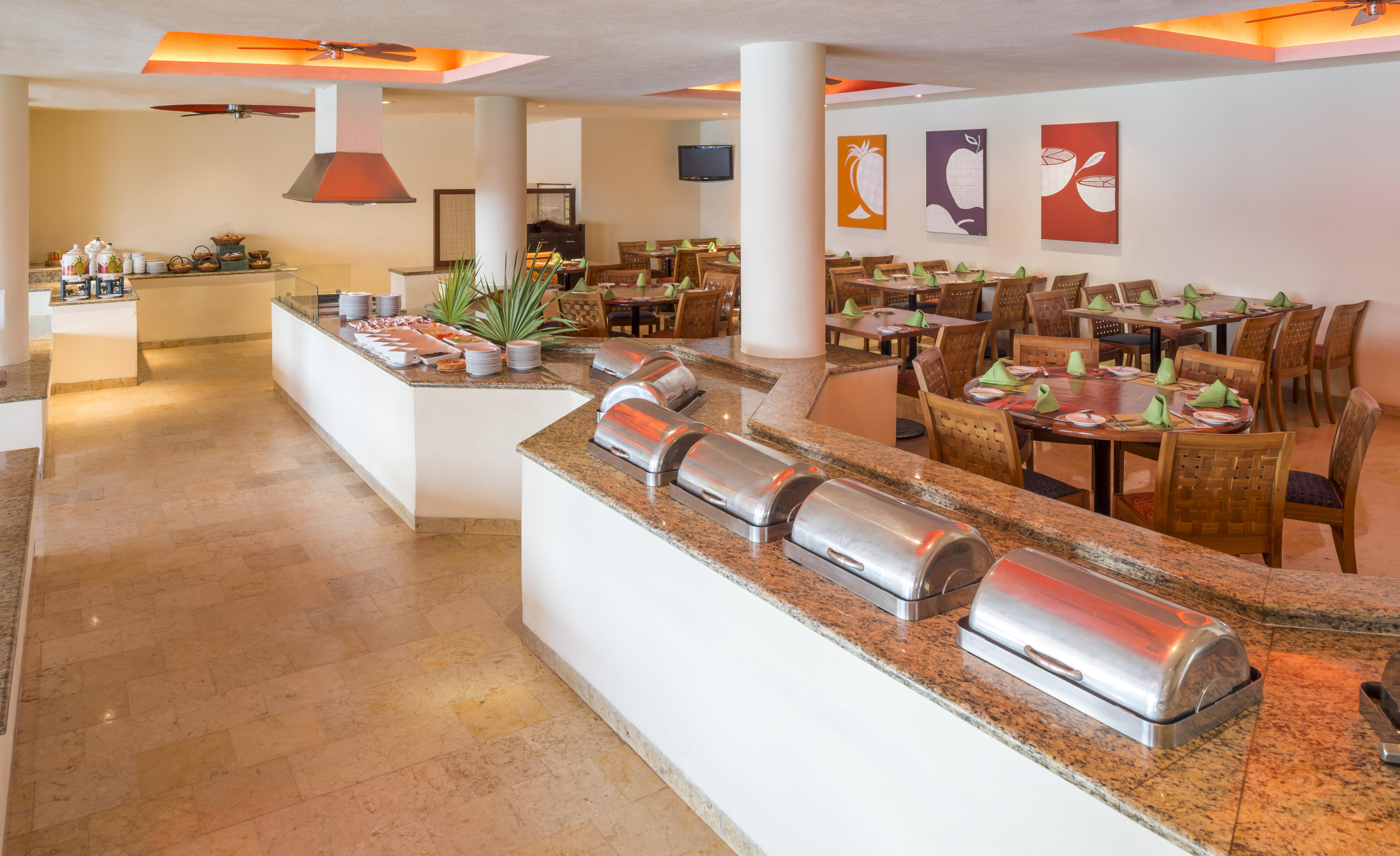 Hotel Camino Real Acapulco Diamante Exterior foto Buffet at a resort