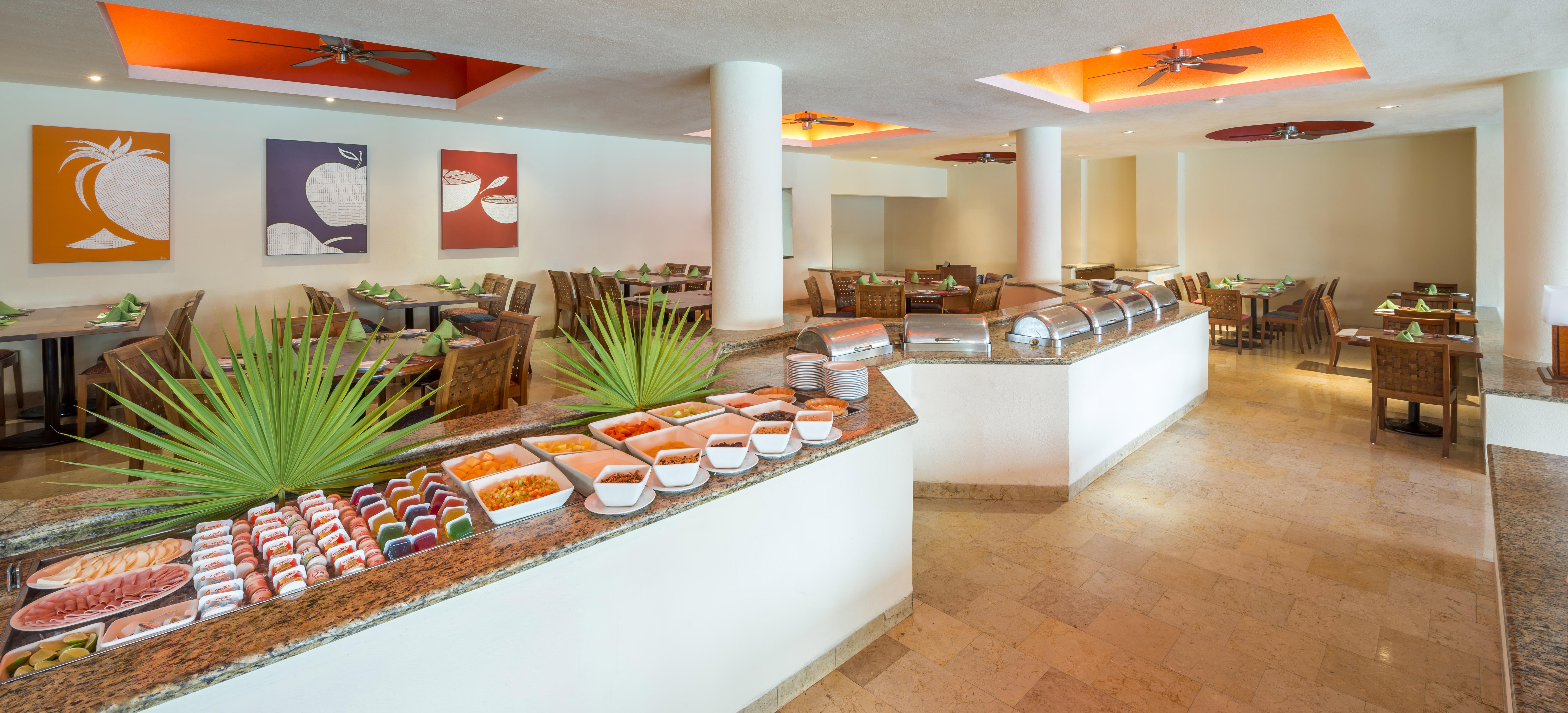 Hotel Camino Real Acapulco Diamante Exterior foto Buffet at a resort