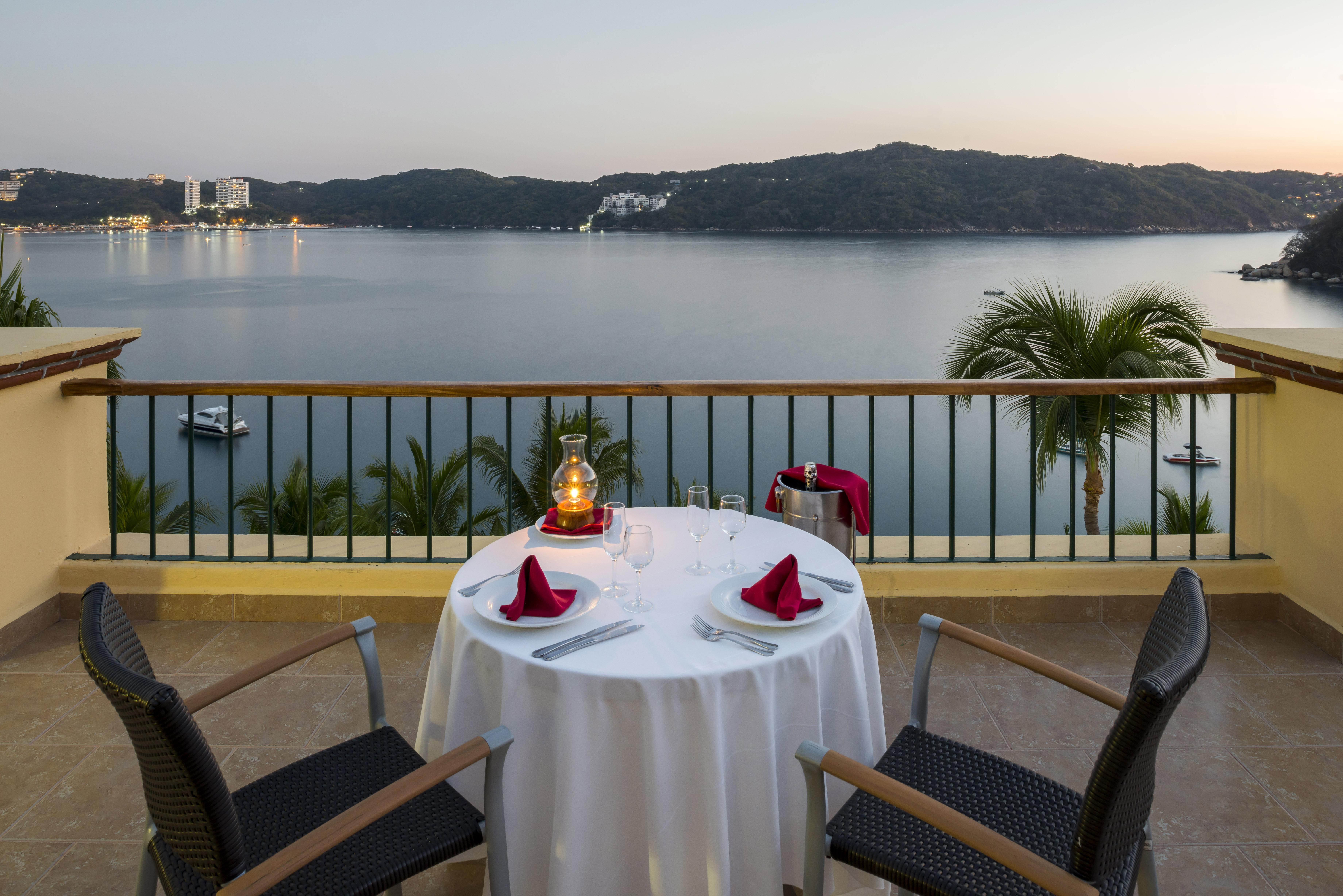 Hotel Camino Real Acapulco Diamante Exterior foto View from the hotel